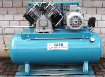 Gieb Kompressor 1.250/250-11-liegend - 7,5 KW 400 V - Vierzylinder