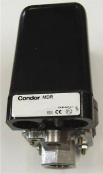 CONDOR Druckschalter MDR 5/11 - ohne Taster - ohne Relaise mit glatter Abdeckhaube